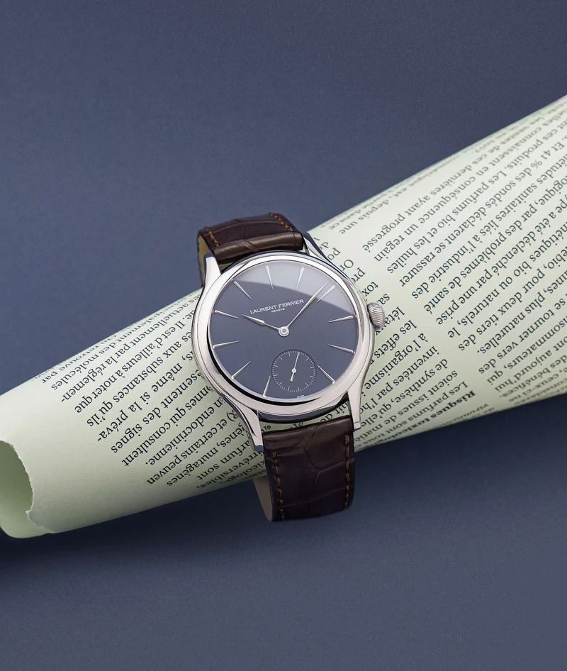 Laurent Ferrier Classic Micro‑Rotor Blue — sfeerbeeld