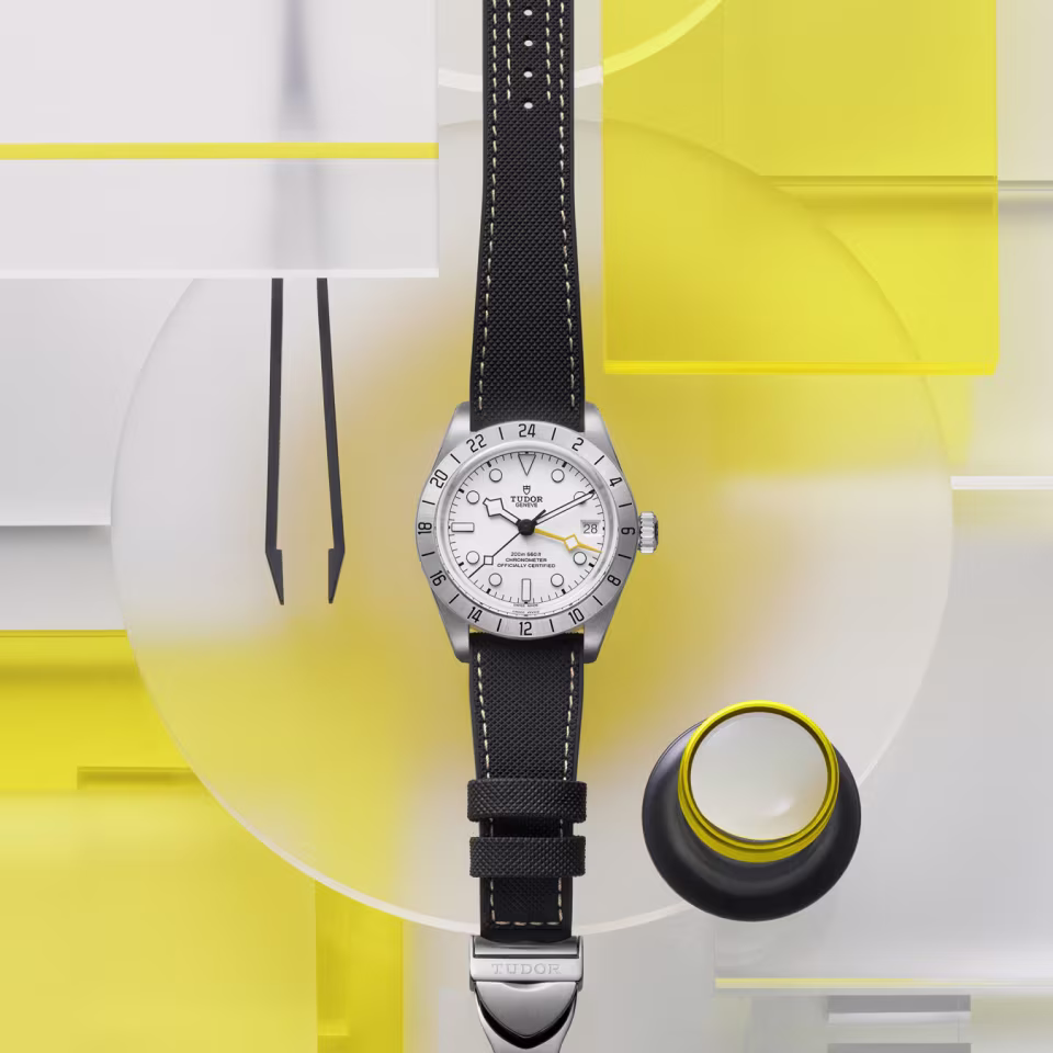 Tudor Black Bay Pro — sfeerbeeld