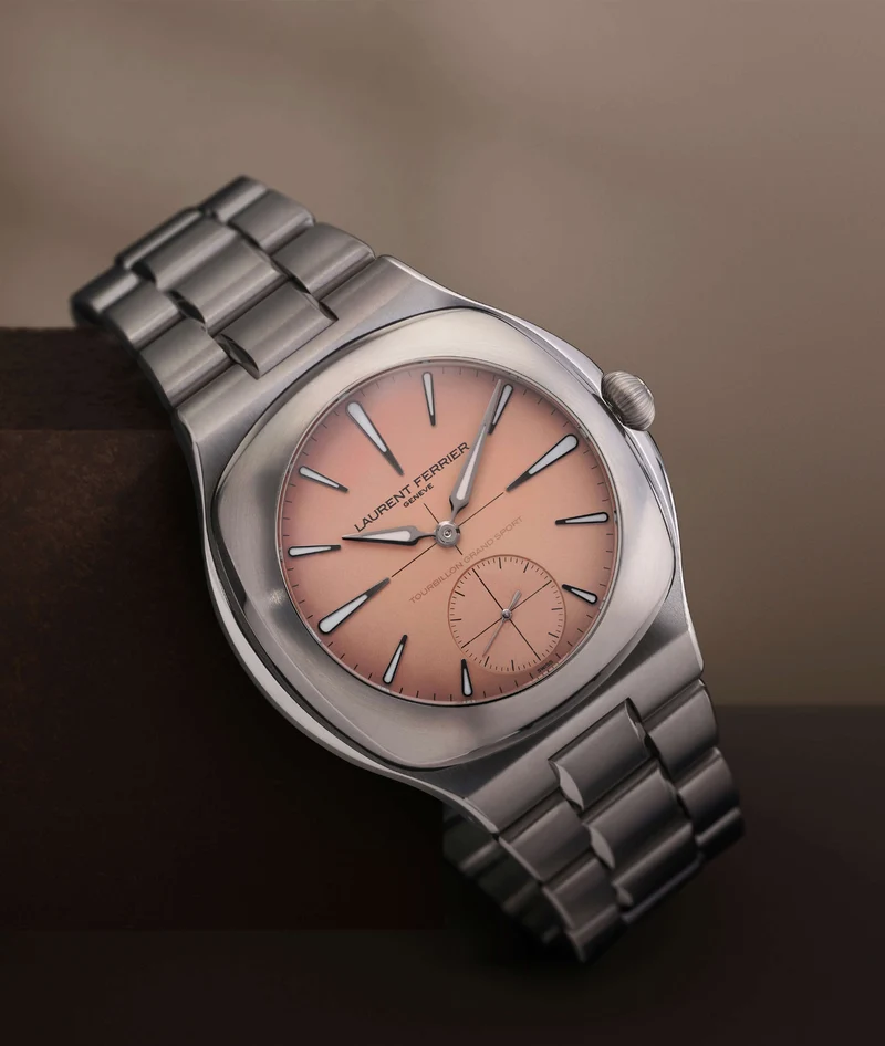 Laurent Ferrier Grand Sport Tourbillon Pursuit — sfeerbeeld